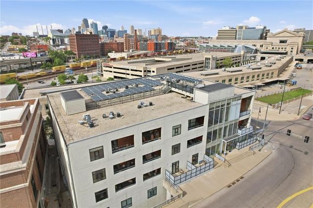 360 W Pershing Road 190, Kansas City, MO 64108