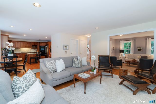 86 Laurel Ridge Trail, Killingworth, CT 06419