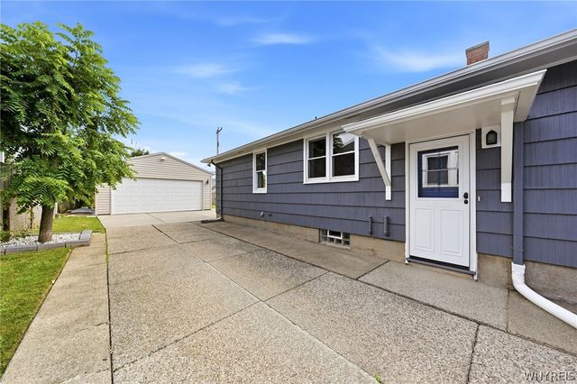 178 Waverly Avenue, Tonawanda, NY 14217