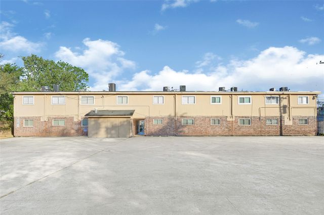 107 E Willowick Avenue 4, Friendswood, TX 77546