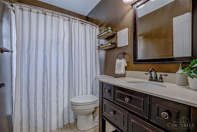 3396 Greencrest Court, Cincinnati, OH 45248