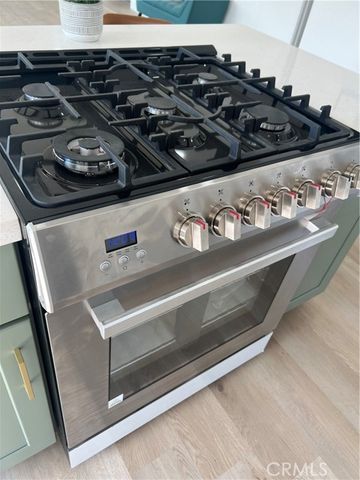 795 Laurel, Pomona, CA 91768