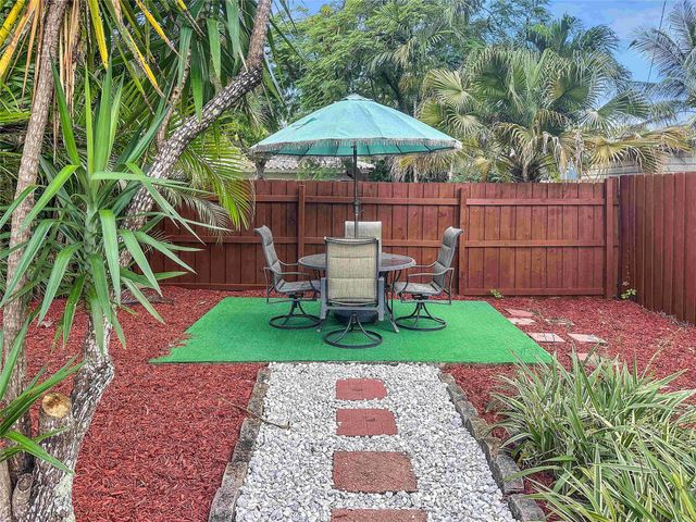 1641 NW 6th Ave, Fort Lauderdale, FL 33311