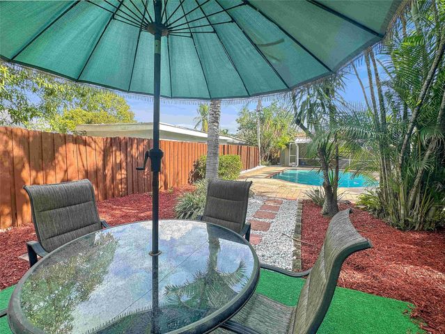 1641 NW 6th Ave, Fort Lauderdale, FL 33311