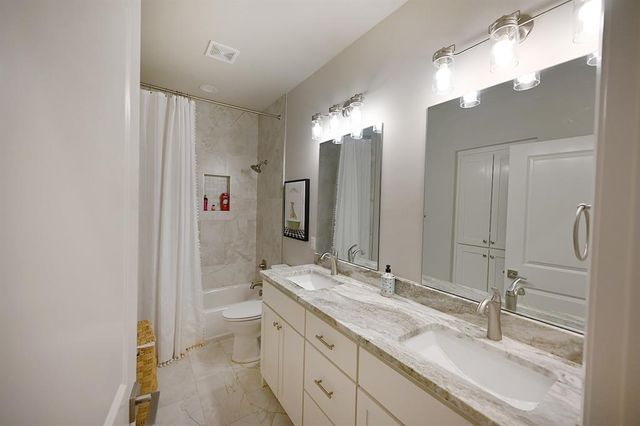 318 E Bandera Street, Stillwater, OK 74074