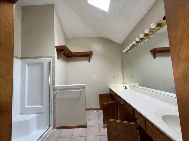 1500 NE Bronze Drive, Lee's Summit, MO 64086