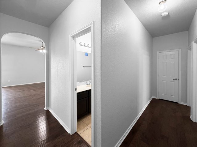 10036 Red Bluff Lane, Fort Worth, TX 76177