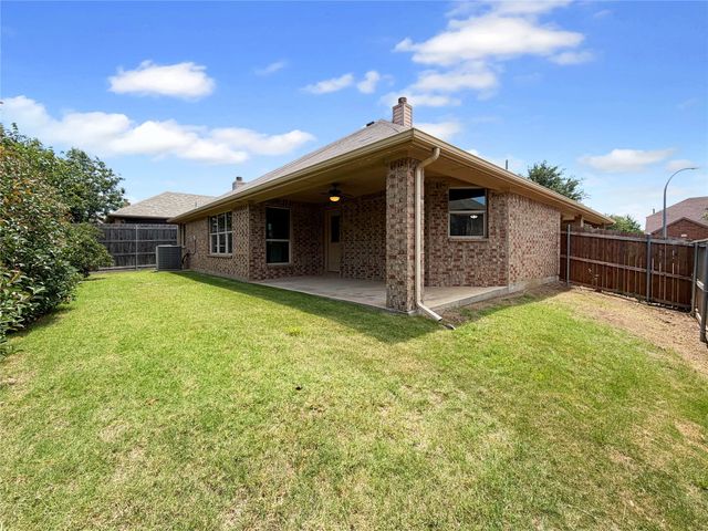 10036 Red Bluff Lane, Fort Worth, TX 76177