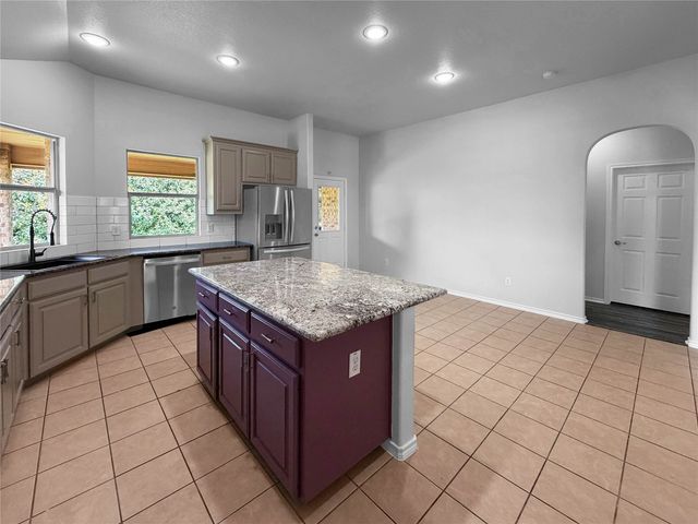 10036 Red Bluff Lane, Fort Worth, TX 76177