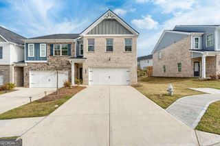 2568 Swan Lake Drive, Grayson, GA 30017