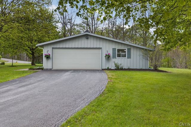 2403 Amidon Drive, Marcellus, NY 13108