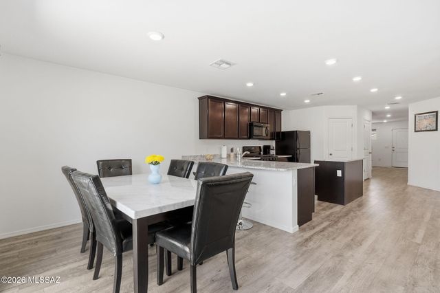 5962 S Rowan Court, Tucson, AZ 85706
