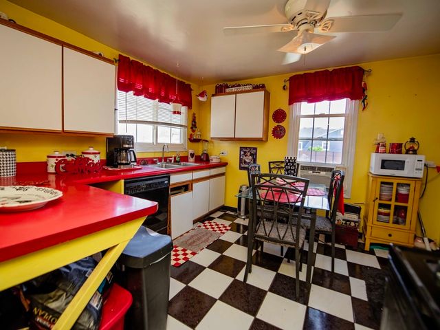 1742 N 34th Avenue, Stone Park, IL 60165