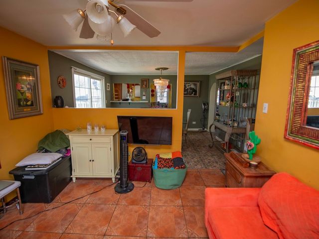 1742 N 34th Avenue, Stone Park, IL 60165