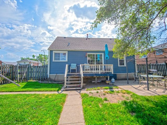 1742 N 34th Avenue, Stone Park, IL 60165