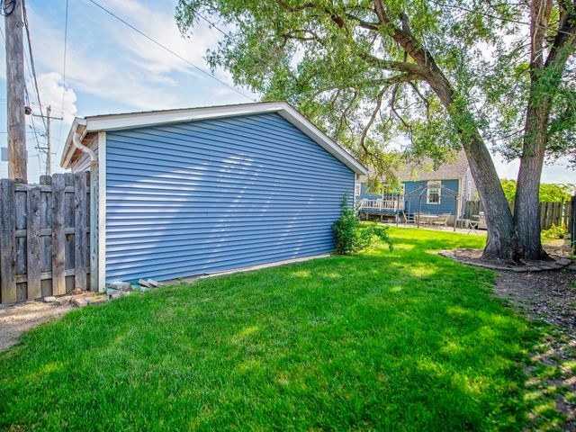 1742 N 34th Avenue, Stone Park, IL 60165