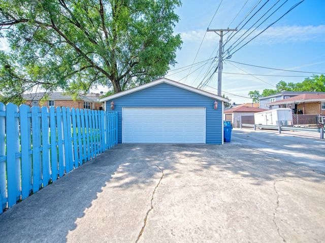 1742 N 34th Avenue, Stone Park, IL 60165