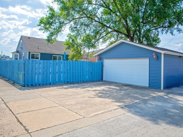 1742 N 34th Avenue, Stone Park, IL 60165