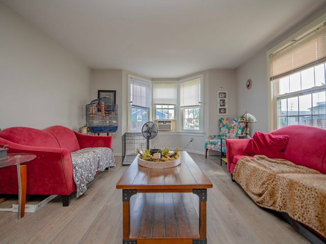 1742 N 34th Avenue, Stone Park, IL 60165