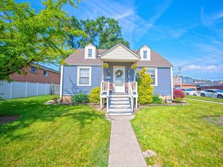 1742 N 34th Avenue, Stone Park, IL 60165