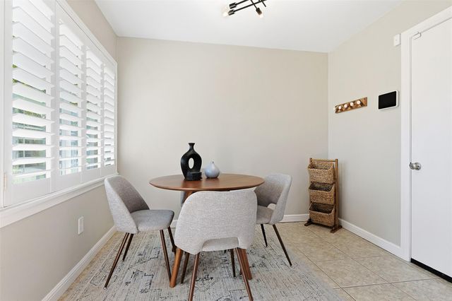 2015 Woodcrest Drive, Houston, TX 77018