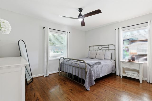 2015 Woodcrest Drive, Houston, TX 77018