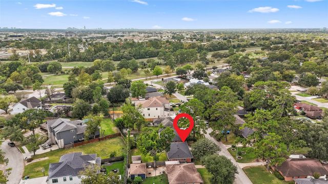 2015 Woodcrest Drive, Houston, TX 77018