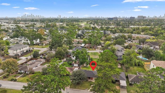 2015 Woodcrest Drive, Houston, TX 77018