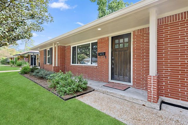 2015 Woodcrest Drive, Houston, TX 77018