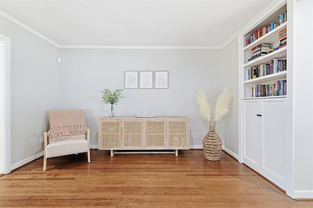 2015 Woodcrest Drive, Houston, TX 77018