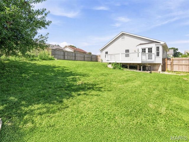 1818 Florine Court, St Charles, MO 63303
