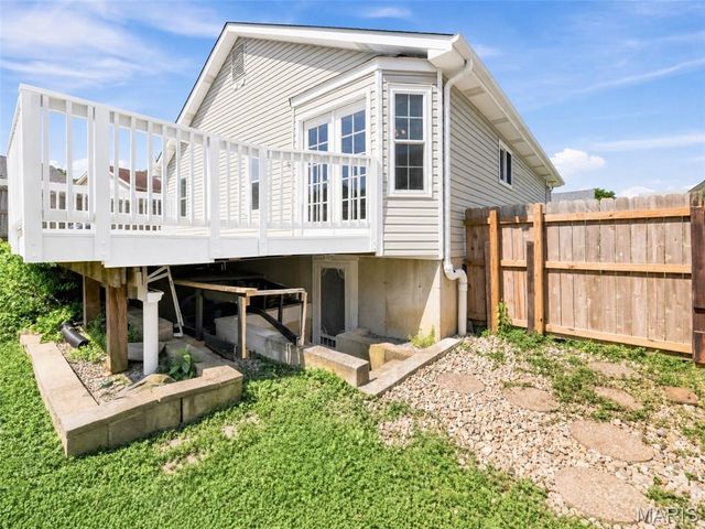 1818 Florine Court, St Charles, MO 63303