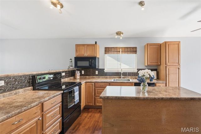 1818 Florine Court, St Charles, MO 63303