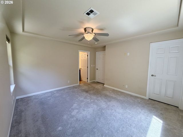 1688 Ne RUBY Ct, Roseburg, OR 97470