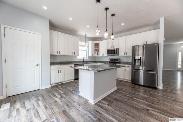 7817 N 154th Street, Bennington, NE 68007