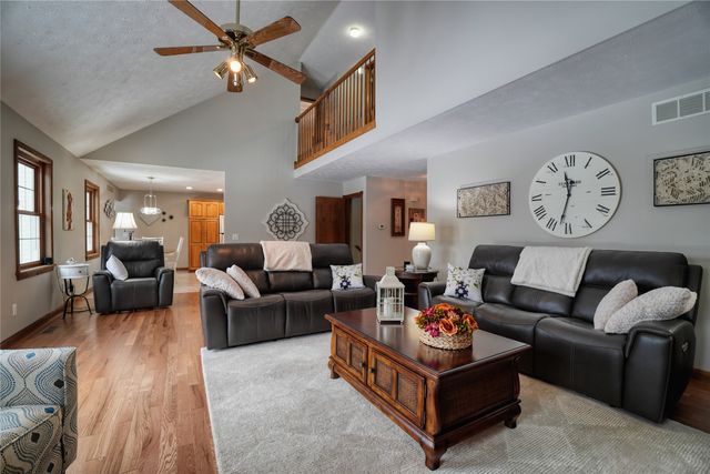 8690 WINDY Lane, North East, PA 16428