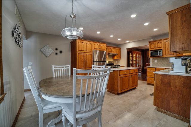 8690 WINDY Lane, North East, PA 16428