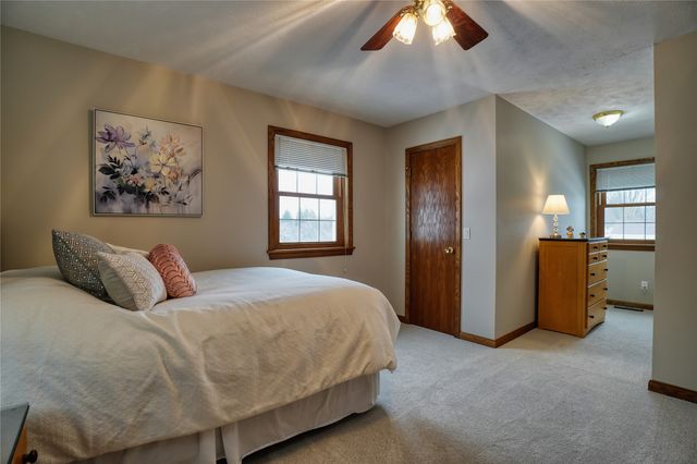 8690 WINDY Lane, North East, PA 16428