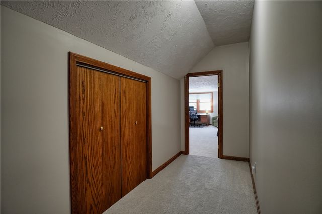 8690 WINDY Lane, North East, PA 16428