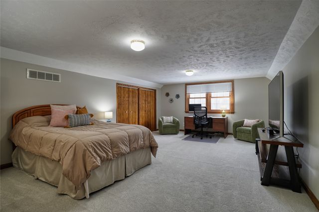 8690 WINDY Lane, North East, PA 16428