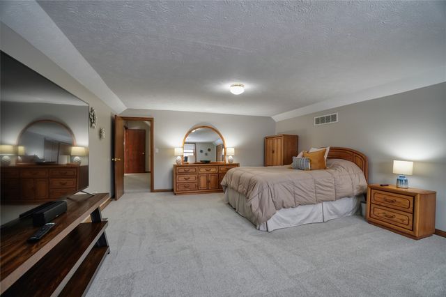 8690 WINDY Lane, North East, PA 16428