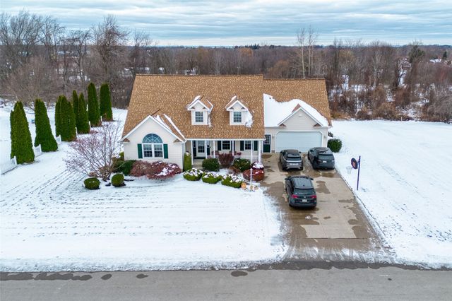 8690 WINDY Lane, North East, PA 16428