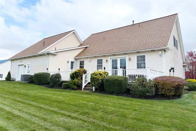 8690 WINDY Lane, North East, PA 16428