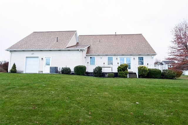 8690 WINDY Lane, North East, PA 16428