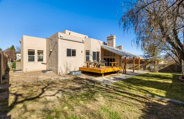 4532 Chadwick Road NW, Albuquerque, NM 87120