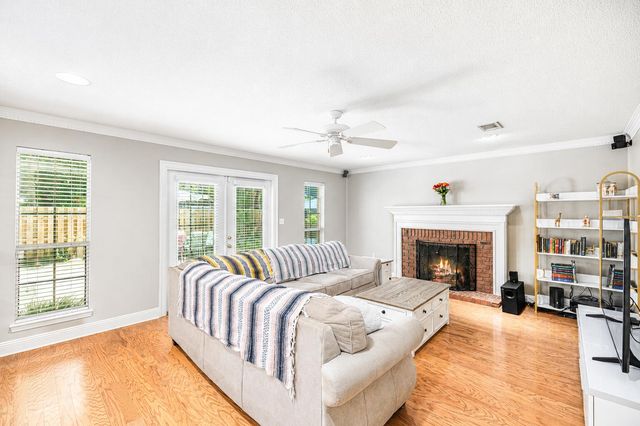 10024 Via Grande, Navarre, FL 32566