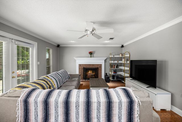 10024 Via Grande, Navarre, FL 32566