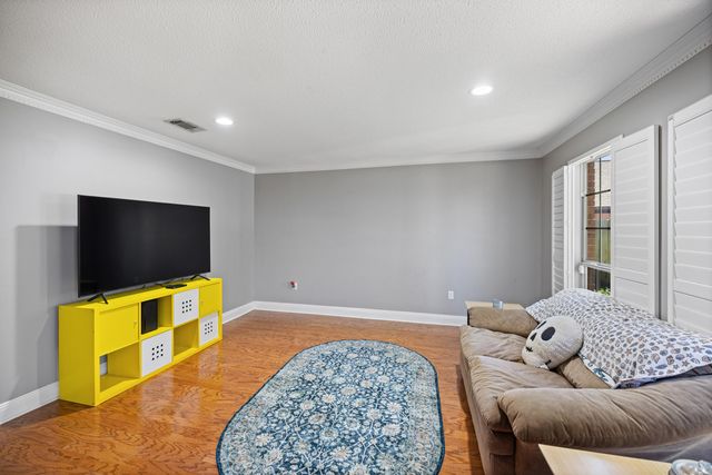 10024 Via Grande, Navarre, FL 32566