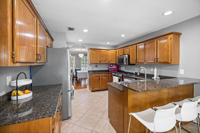 10024 Via Grande, Navarre, FL 32566