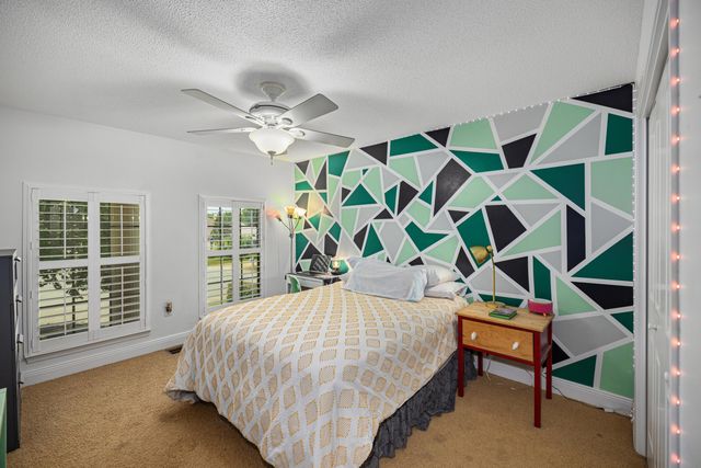 10024 Via Grande, Navarre, FL 32566